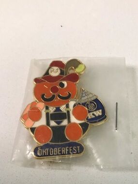 Oktoberfest KW Festival Enamel Pin - Onkel Hans NIP
